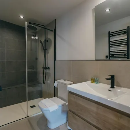 Elegant And Luxury 2bd 2bth- Alfalfa Seville